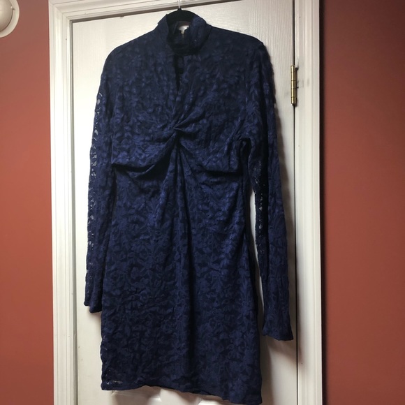 Moda International Dresses & Skirts - NWOT Lace Turtleneck Keyhole Dress - NWOT
